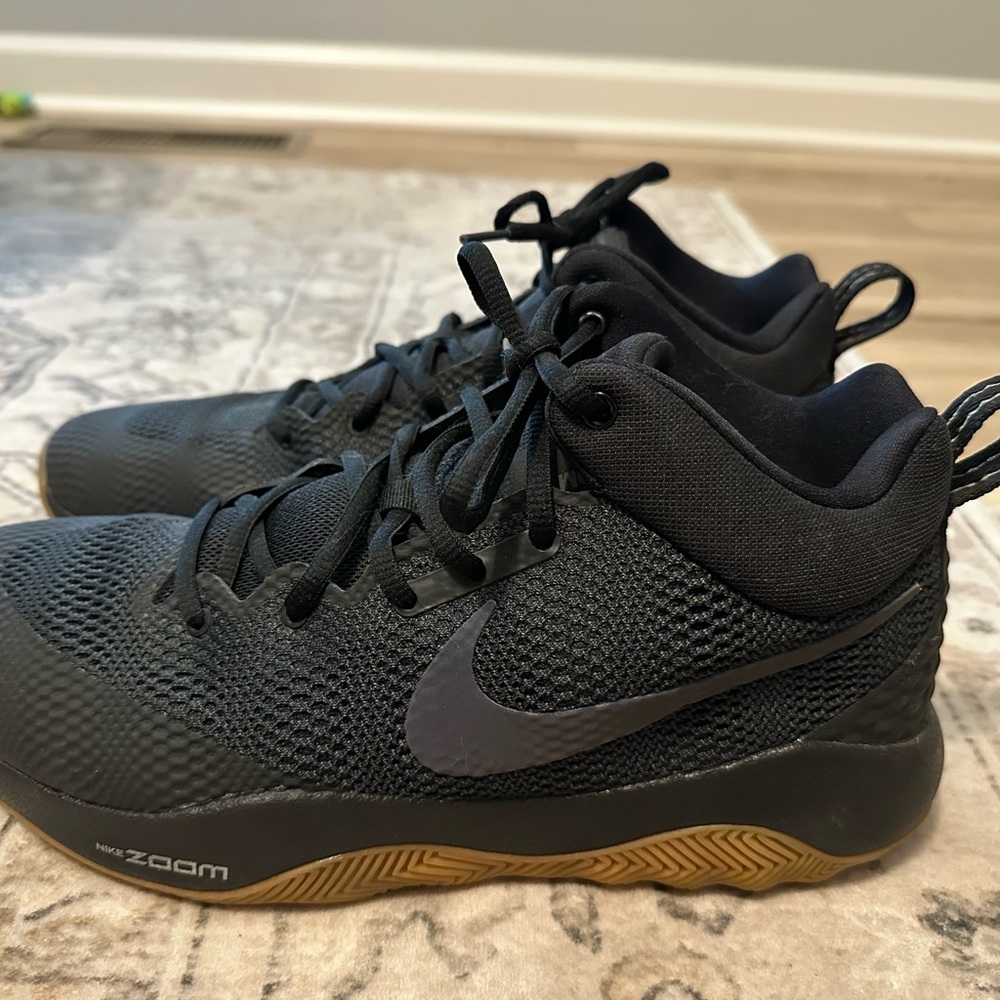 Men’s Nike Zoom Rev basketball shoes